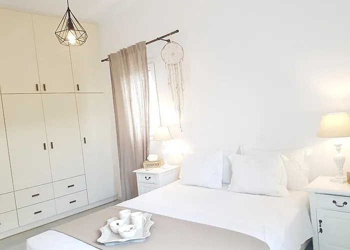 Artemis Sunny * Antiparos